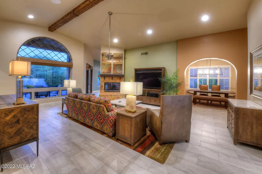 Desert Wind Circle Living Room